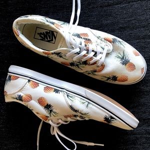 *SOLD* Pineapple print Vans 9.5